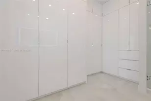 100 Bayview Dr, Sunny Isles Beach, FL 33160 - Photo 23