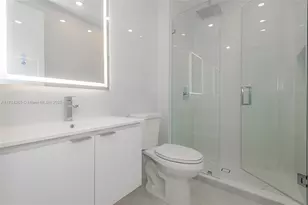 100 Bayview Dr, Sunny Isles Beach, FL 33160 - Photo 17