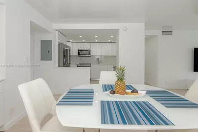 100 Bayview Dr #825, Sunny Isles Beach, FL 33160 - Photo 9