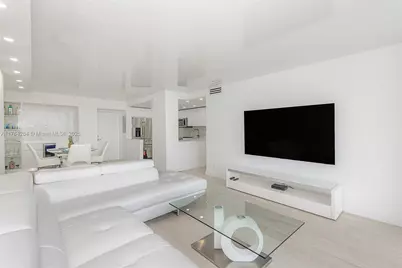 100 Bayview Dr #825, Sunny Isles Beach, FL 33160 - Photo 5