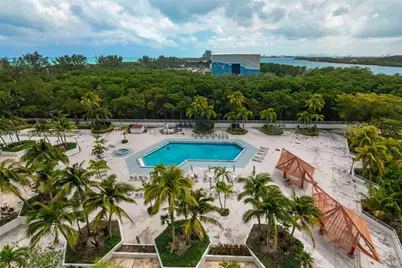 100 Bayview Dr #825, Sunny Isles Beach, FL 33160 - Photo 27