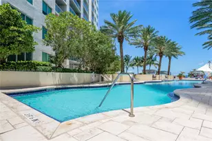 253 NE 2nd St, Miami, FL 33132 - Photo 17