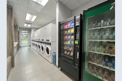 1200 Brickell Bay Dr #1504, Miami, FL 33131 - Photo 25