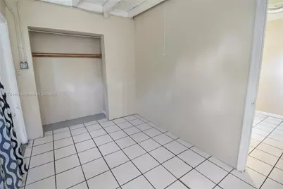 723 NW 15th Way, Fort Lauderdale, FL 33311 - Photo 17