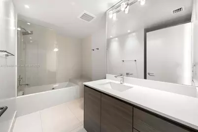 460 NE 28th St #2707, Miami, FL 33137 - Photo 11