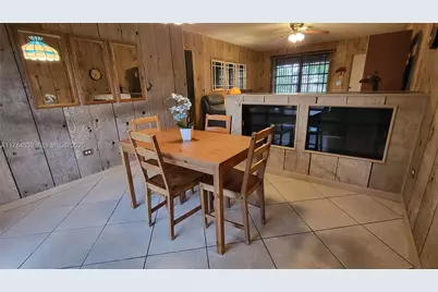 521 N 70th Way, Hollywood, FL 33024 - Photo 9