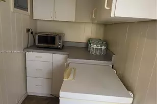 521 N 70th Way, Hollywood, FL 33024 - Photo 13