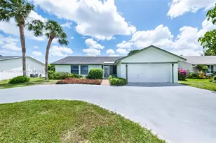 19476 Carolina Cir, Boca Raton, FL 33434 - Photo 1