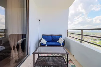 2500 Parkview Dr #2107, Hallandale Beach, FL 33009 - Photo 9