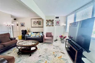 7135 Collins Ave, Miami Beach, FL 33141 - Photo 19