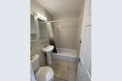 271 NW 57th Ct, Miami, FL 33126 - Photo 19