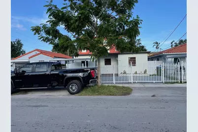 271 NW 57th Ct, Miami, FL 33126 - Photo 43