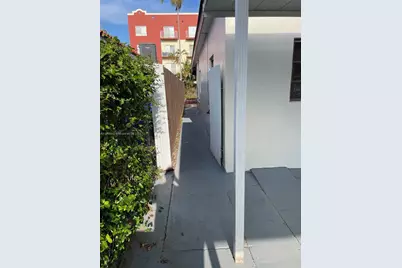 271 NW 57th Ct, Miami, FL 33126 - Photo 45