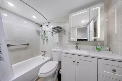 19201 Collins Ave #925, Sunny Isles Beach, FL 33160 - Photo 7