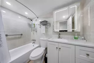 19201 Collins Ave, Sunny Isles Beach, FL 33160 - Photo 7