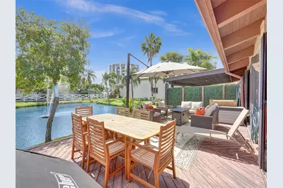 2667 S Parkview Dr, Hallandale Beach, FL 33009 - Photo 27