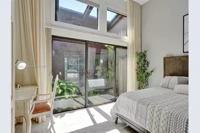 2667 S Parkview Dr, Hallandale Beach, FL 33009 - Photo 17