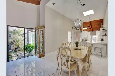 2667 S Parkview Dr, Hallandale Beach, FL 33009 - Photo 13