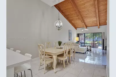 2667 S Parkview Dr, Hallandale Beach, FL 33009 - Photo 11