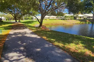 22310 Cameo Dr E, Boca Raton, FL 33433 - Photo 27