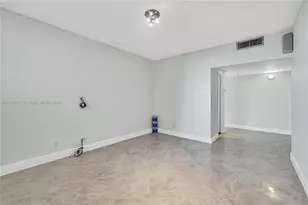 90 Edgewater Dr, Coral Gables, FL 33133 - Photo 21