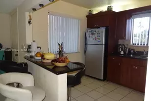 342 Lakeview Dr, Weston, FL 33326 - Photo 7