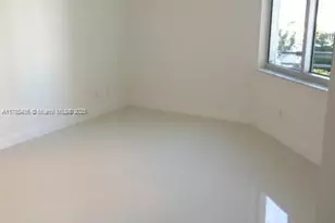 325 S Biscayne Blvd, Miami, FL 33131 - Photo 9