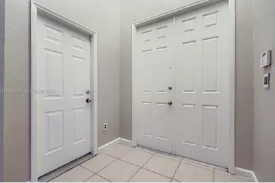 146 NE 36th Ter, Homestead, FL 33033 - Photo 5