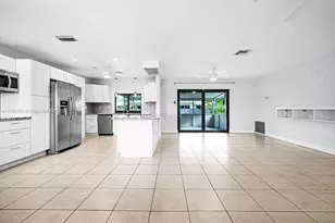 8451 NW 10th St, Pembroke Pines, FL 33024 - Photo 7