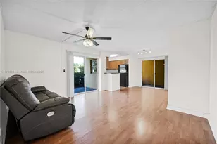 7640 Westwood Dr, Tamarac, FL 33321 - Photo 5