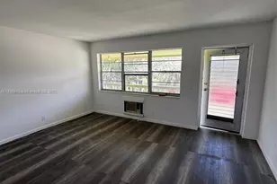 42 Sheffield B, West Palm Beach, FL 33417 - Photo 3