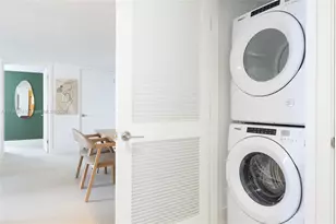 159 NE 6th St, Miami, FL 33132 - Photo 49