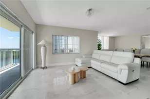 300 Bayview Dr, Sunny Isles Beach, FL 33160 - Photo 17