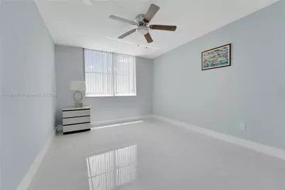 300 Bayview Dr #1606, Sunny Isles Beach, FL 33160 - Photo 7