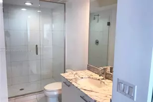 55 SE 6th St, Miami, FL 33131 - Photo 9