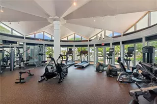 5055 Collins Ave, Miami Beach, FL 33140 - Photo 19