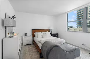 5055 Collins Ave, Miami Beach, FL 33140 - Photo 9