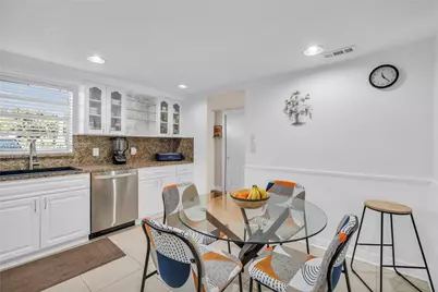 281 S Hollybrook Dr #106, Pembroke Pines, FL 33025 - Photo 5