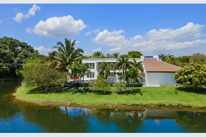 8820 SW 104th St, Miami, FL 33176 - Photo 1