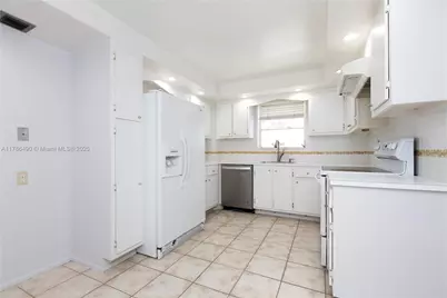 2750 NE 183rd St #511, Aventura, FL 33160 - Photo 5