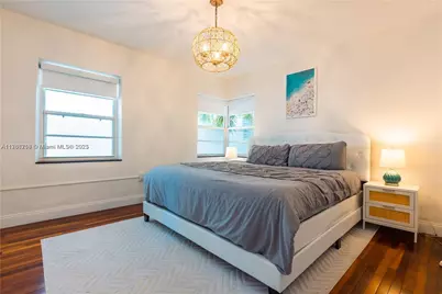 426 NE 26th St, Miami, FL 33137 - Photo 13