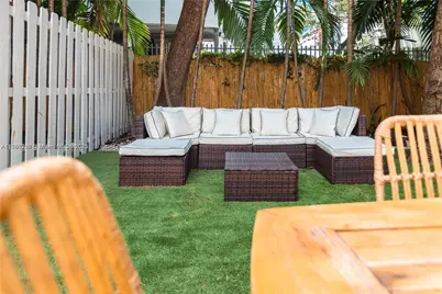 426 NE 26th St, Miami, FL 33137 - Photo 7