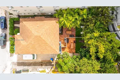 426 NE 26th St, Miami, FL 33137 - Photo 9