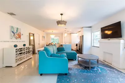 426 NE 26th St, Miami, FL 33137 - Photo 15