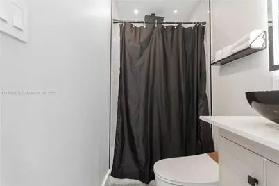 2360 SW 12th St, Miami, FL 33135 - Photo 31