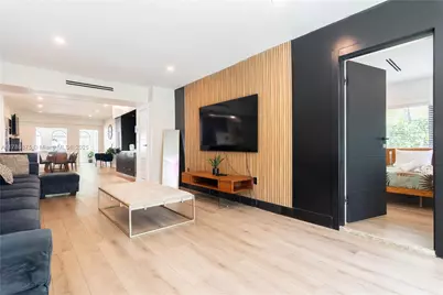 2360 SW 12th St, Miami, FL 33135 - Photo 21