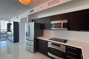 90 SW 3rd St, Miami, FL 33130 - Photo 5