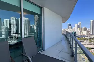 90 SW 3rd St, Miami, FL 33130 - Photo 11
