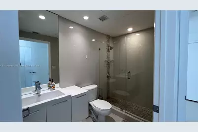 90 SW 3rd St #2204, Miami, FL 33130 - Photo 27