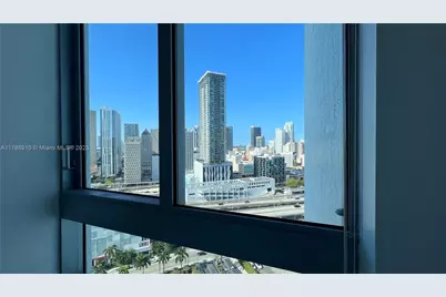 90 SW 3rd St #2204, Miami, FL 33130 - Photo 25